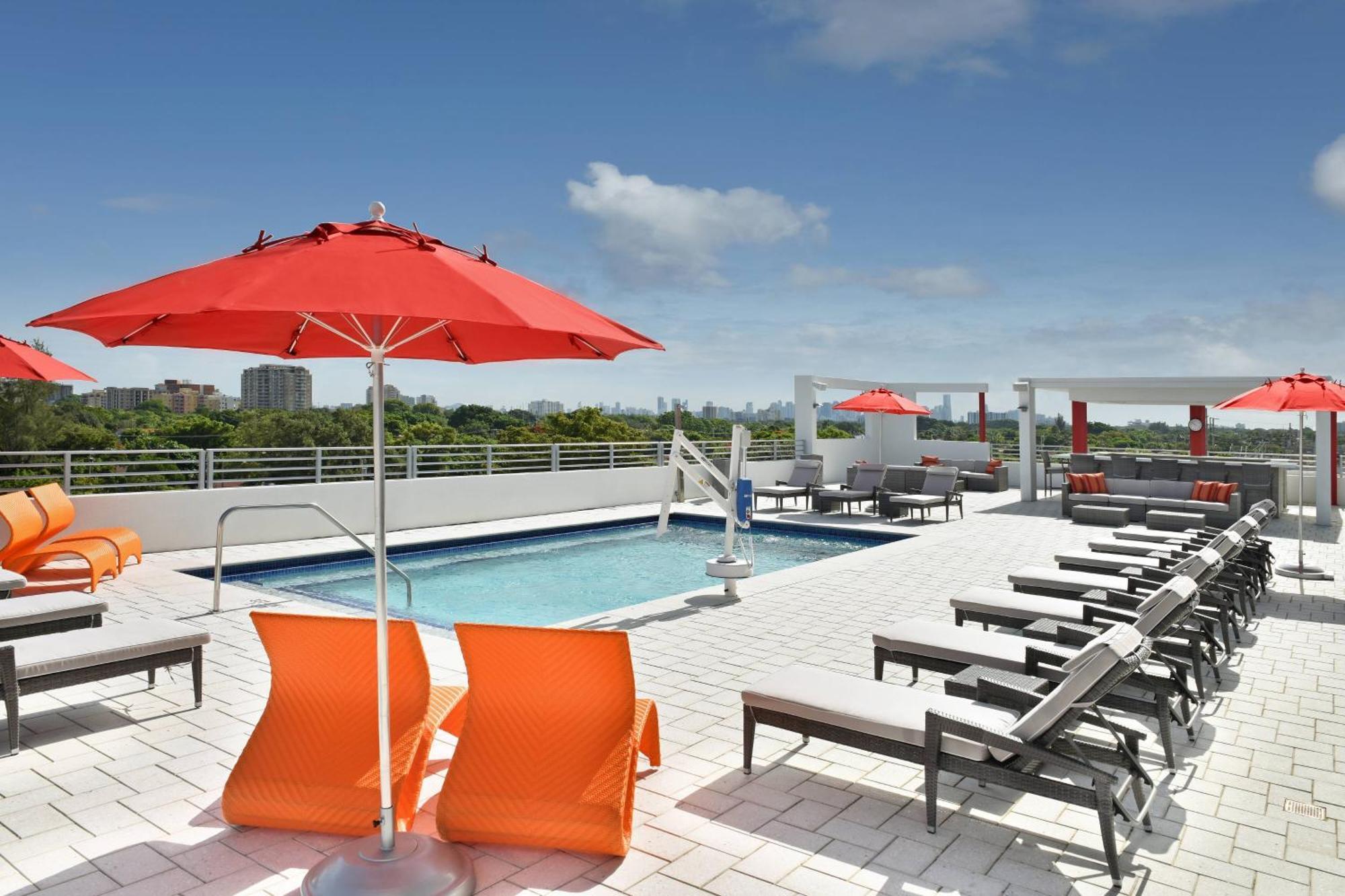 Four Points By Sheraton Coral Gables Маями Екстериор снимка